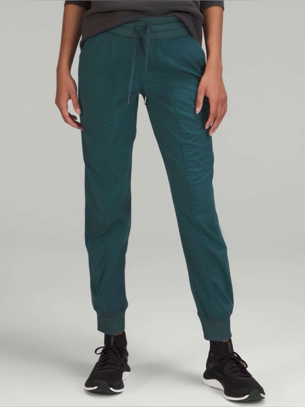 Lululemon Dance Studio Mid-Rise Jogger in Green Jasper Size 6 Athleisure